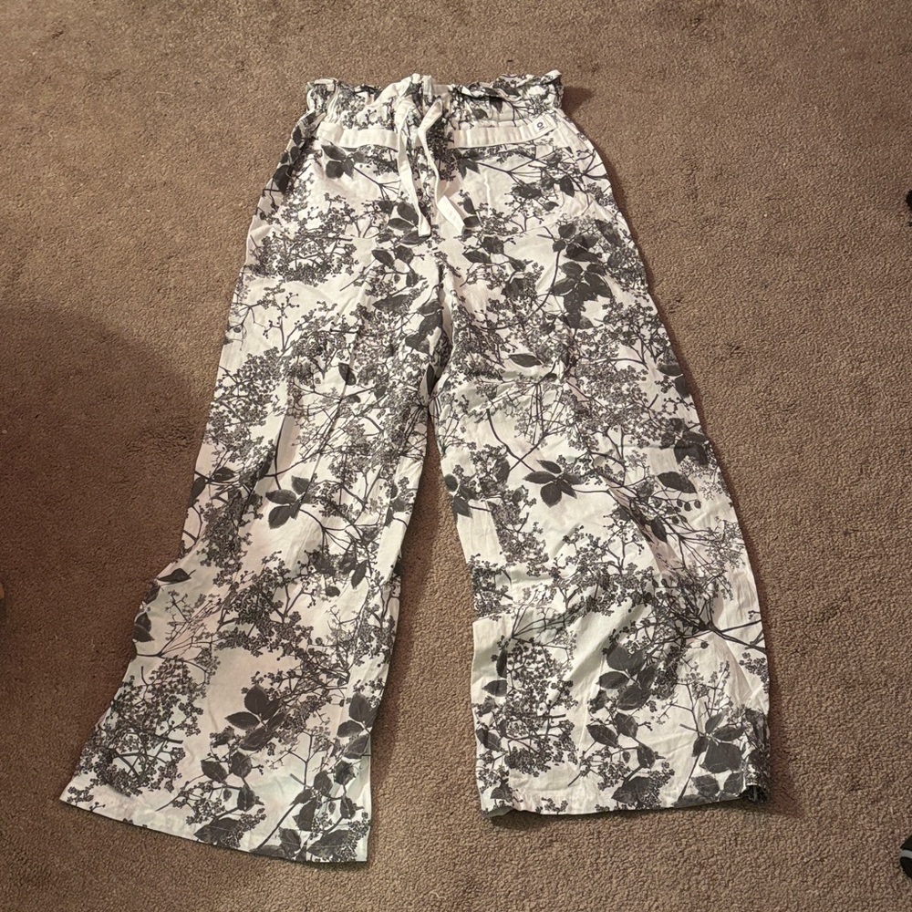 Worth brand Small scrub pants